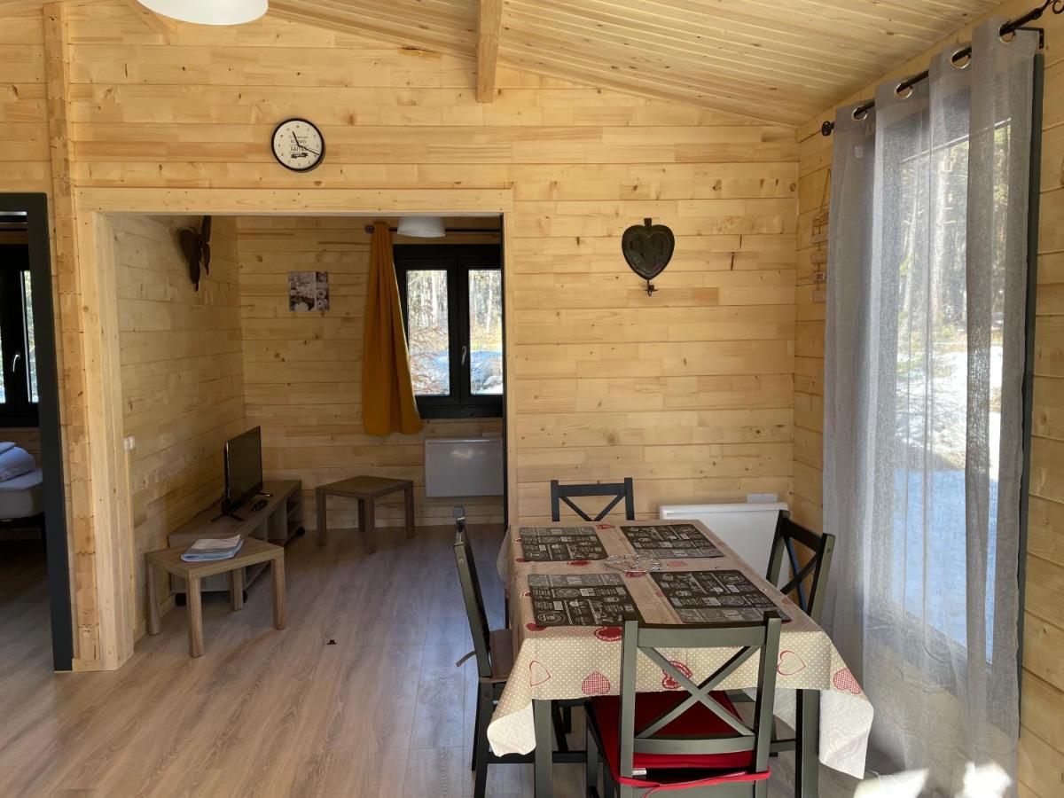 Hotel Parc Residentiel De Loisir : Le Loup Blanc Du Riou Barcelonnette Exterior foto