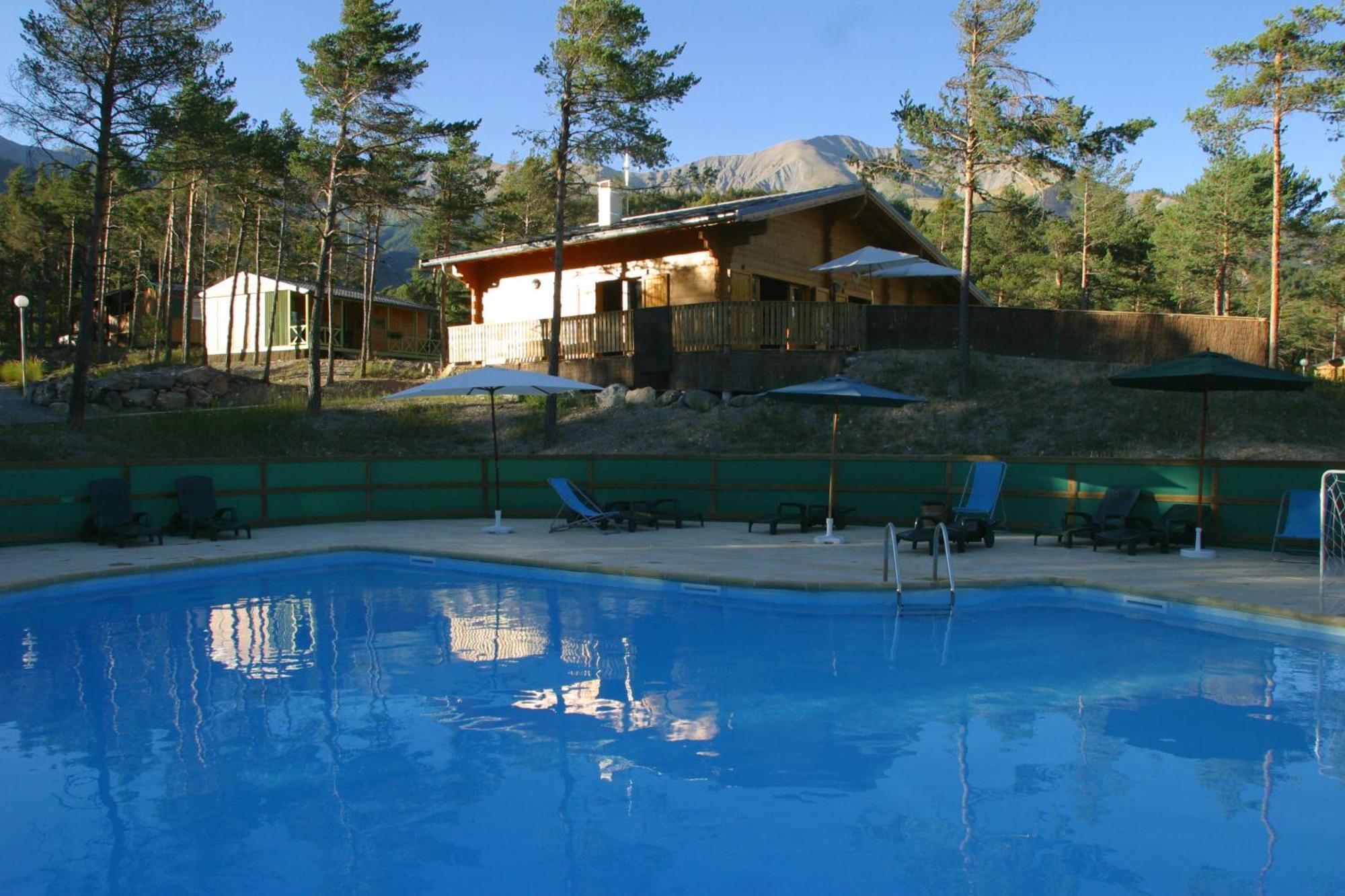 Hotel Parc Residentiel De Loisir : Le Loup Blanc Du Riou Barcelonnette Exterior foto
