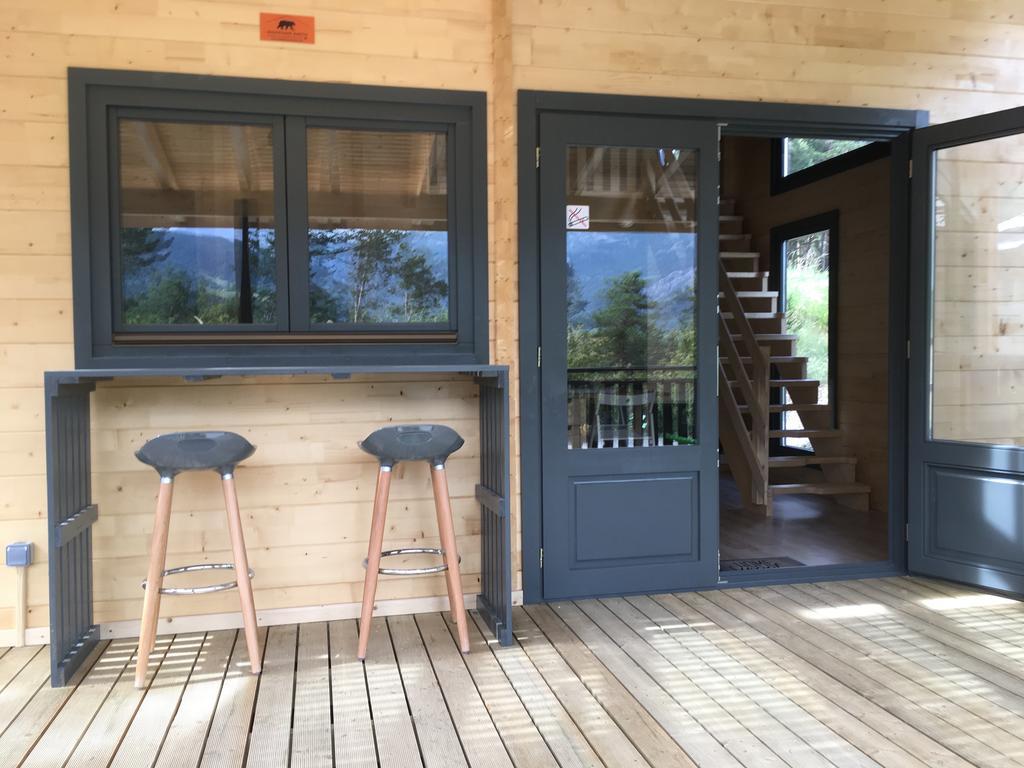 Hotel Parc Residentiel De Loisir : Le Loup Blanc Du Riou Barcelonnette Exterior foto