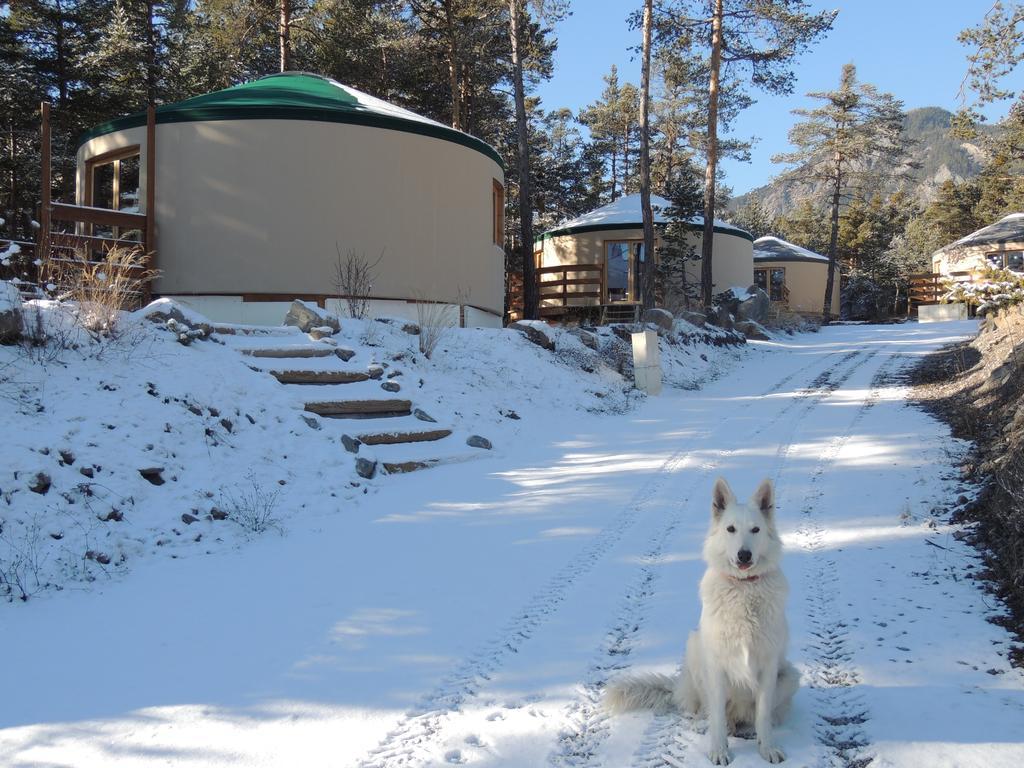 Hotel Parc Residentiel De Loisir : Le Loup Blanc Du Riou Barcelonnette Exterior foto